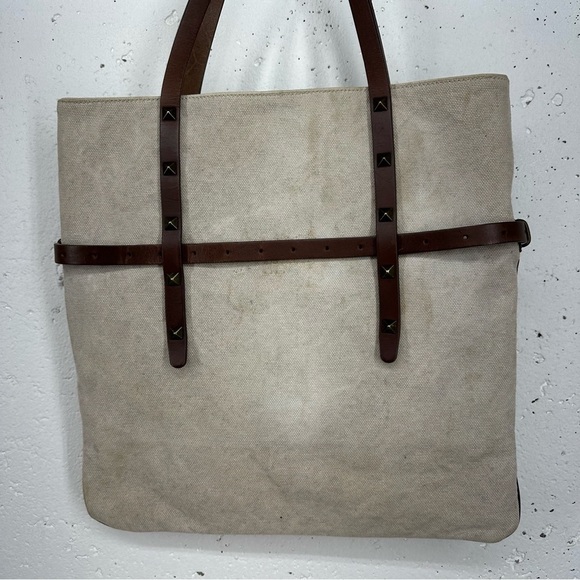 Tomas Maier Beige Canvas And Studded Leather Tote Bag - Picture 4 of 16